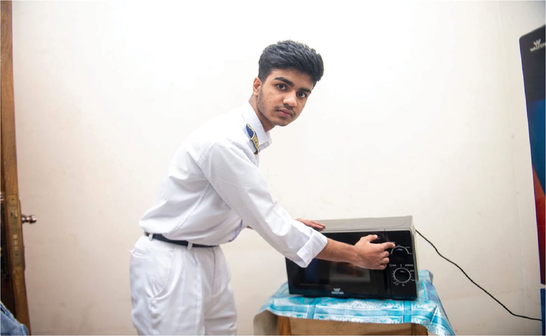 Microwave oven facility at Green Heaven Super Hostel